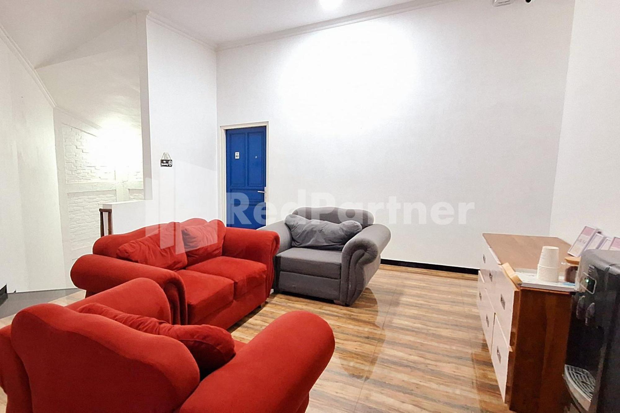 House N Coffee 55 Temanggung Redpartner Hotel Bagian luar foto